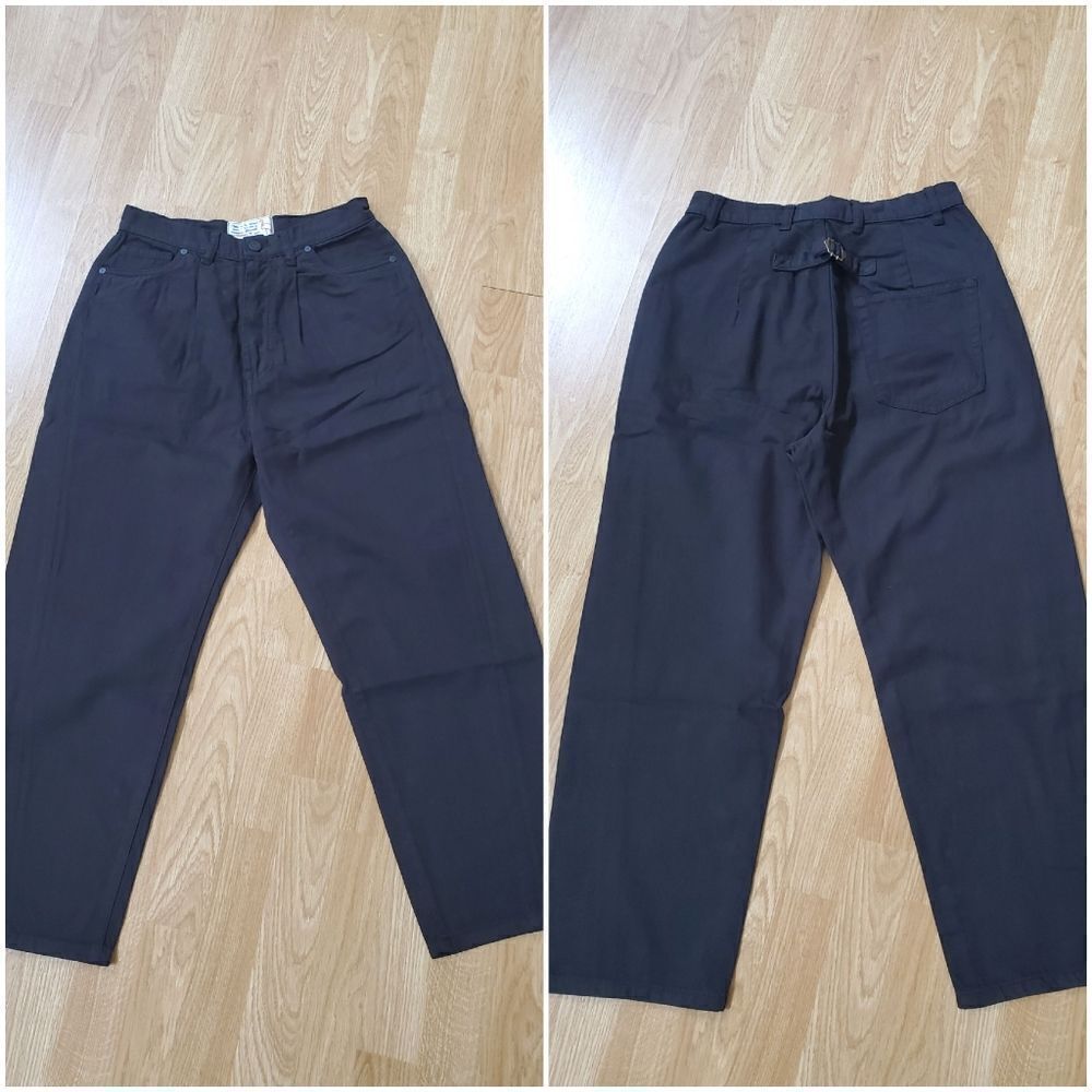 NEW! Free People X Sandrine Rose: Relaxed Fit Ankle Jeans - size 28 in Black.